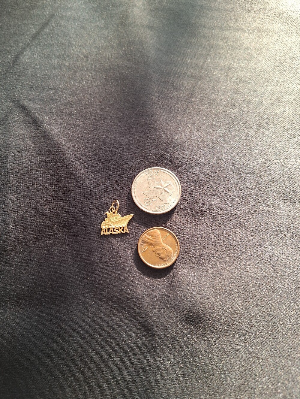 14K DZ Gold Alaska Cruise Ship Charm Pendant Estate Fine Jewelry 70s-80s - Picture 4 of 7